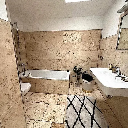 4 Beds 2 Baths Ferienhaus *