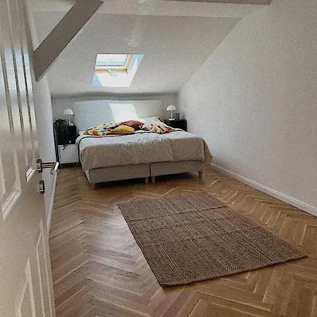 Сasa de vacaciones 4 Beds 2 Baths Mónaco